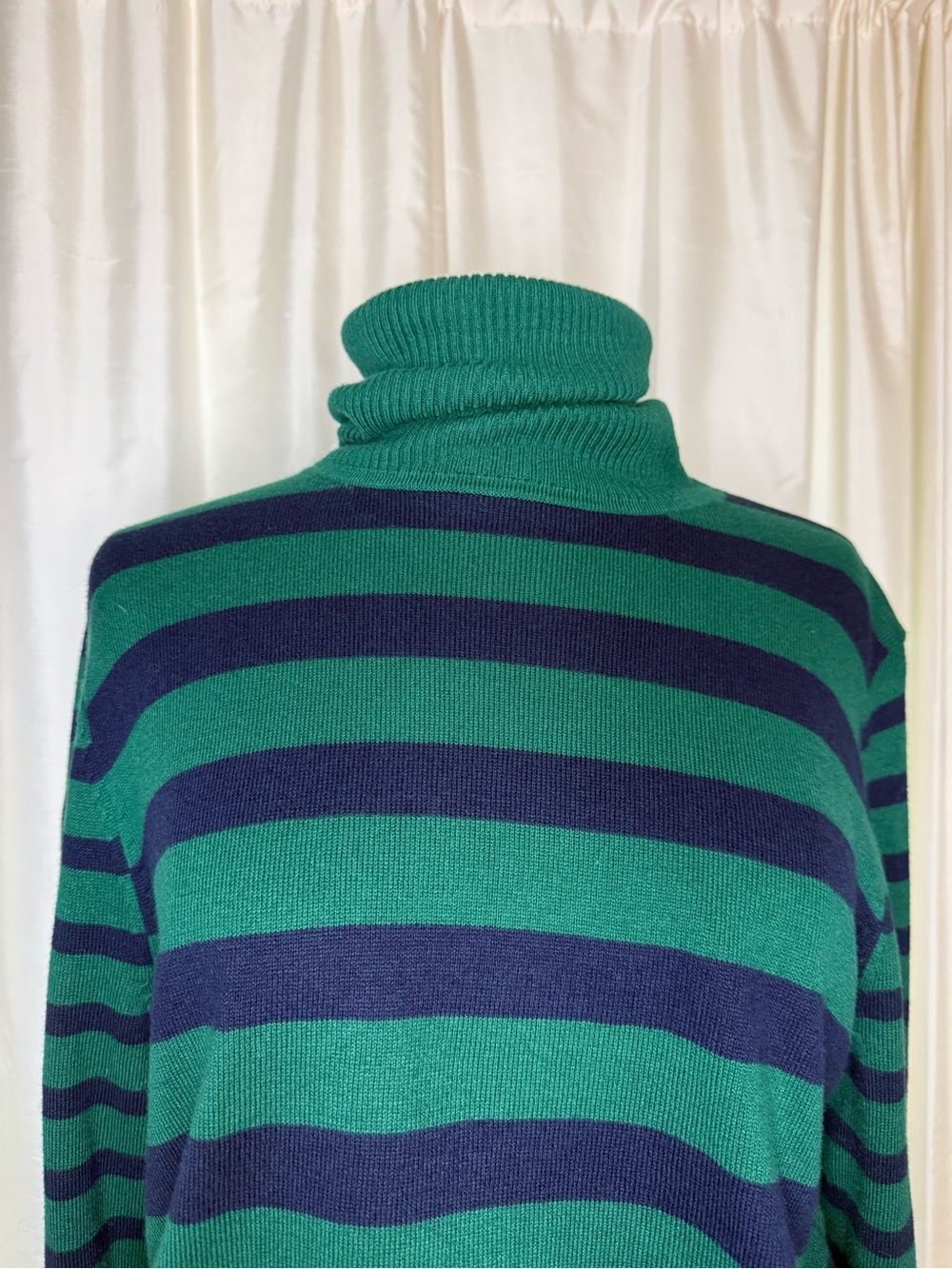 L.L.Bean Women’s Cotton Cashmere Striped Turtleneck Sweater Green Navy M Preppy - Picture 3 of 10